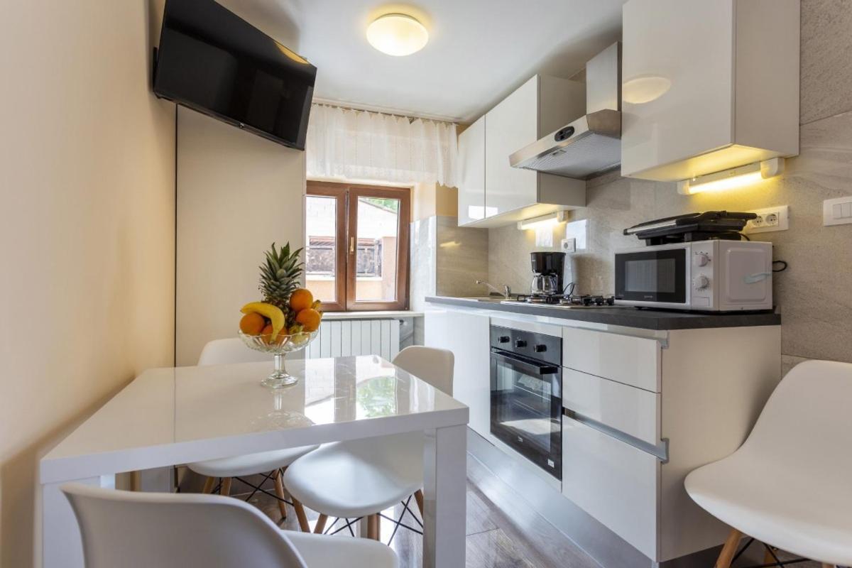Villa Vita in Poreč - Haus für 6-8 Personen Kaštelir Exterior foto